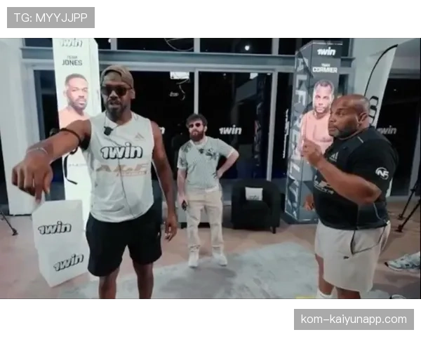 乔恩·琼斯训练完顺手买了辆布加迪，说是为了接送孩子上学